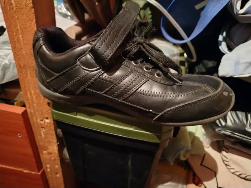 Zapatillas negras de cuero para hombre escolar - 1