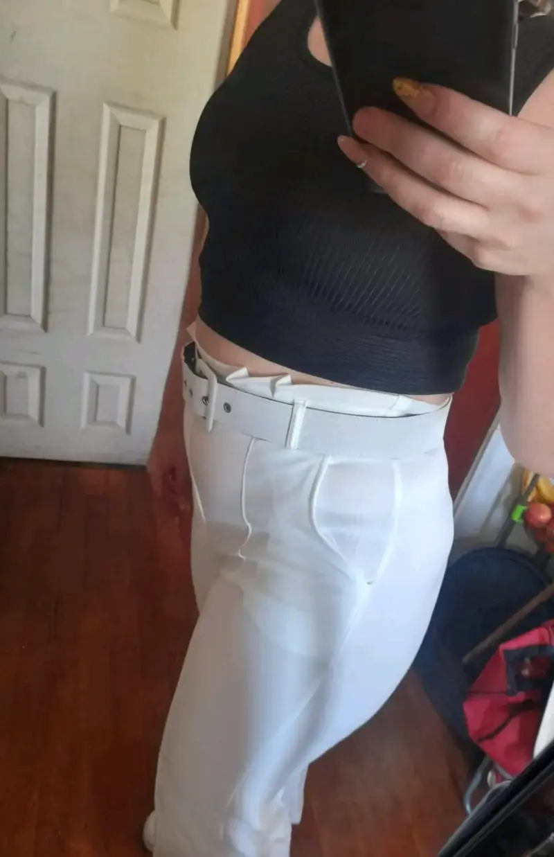 Pantalones blancos de mujer con cinturón - 2