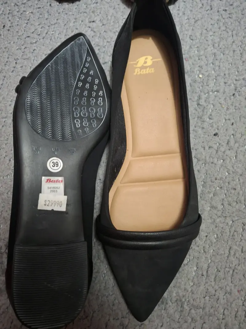 Zapatos planos negros Bata para mujer - 2