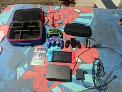 Nintendo Switch con accesorios y juego - miniatura 3