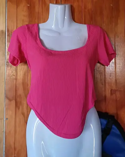 Polera ajustada de mujer en colores vibrantes - miniatura 3