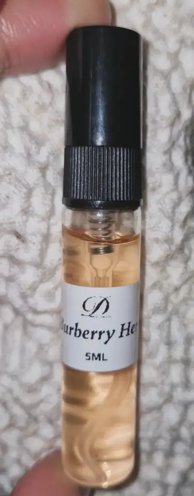 Perfume Decant Burberry Her 5ml - miniatura 3