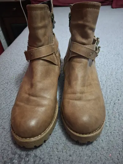 Botines bata, de cuero marrón con hebillas - miniatura 3