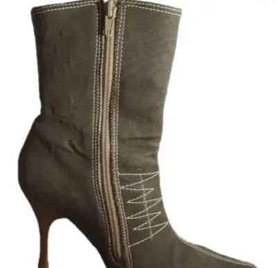 Botas de tacón alto con diseño bordado - miniatura 3