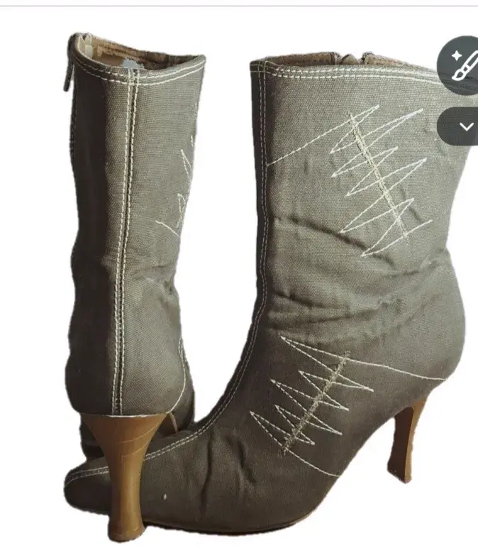 Botas de tacón alto con diseño bordado - 4