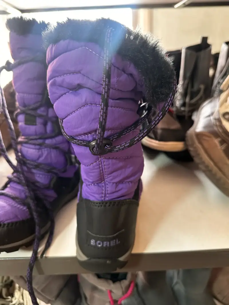 Botas de nieve moradas Sorel para mujer - 3