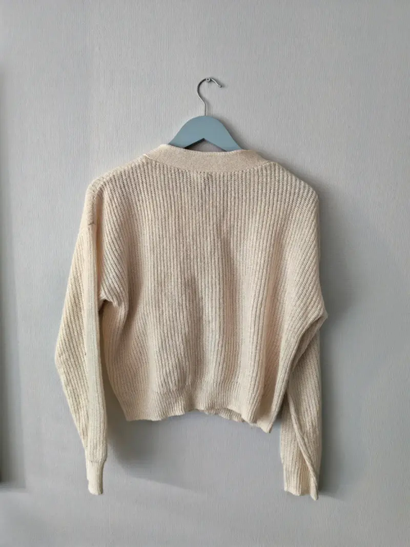 Suéter beige con cordones - 5
