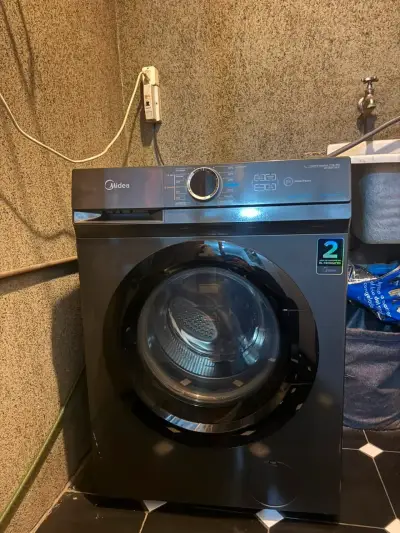 Lavadora secadora Midea 11kg negra - miniatura 2