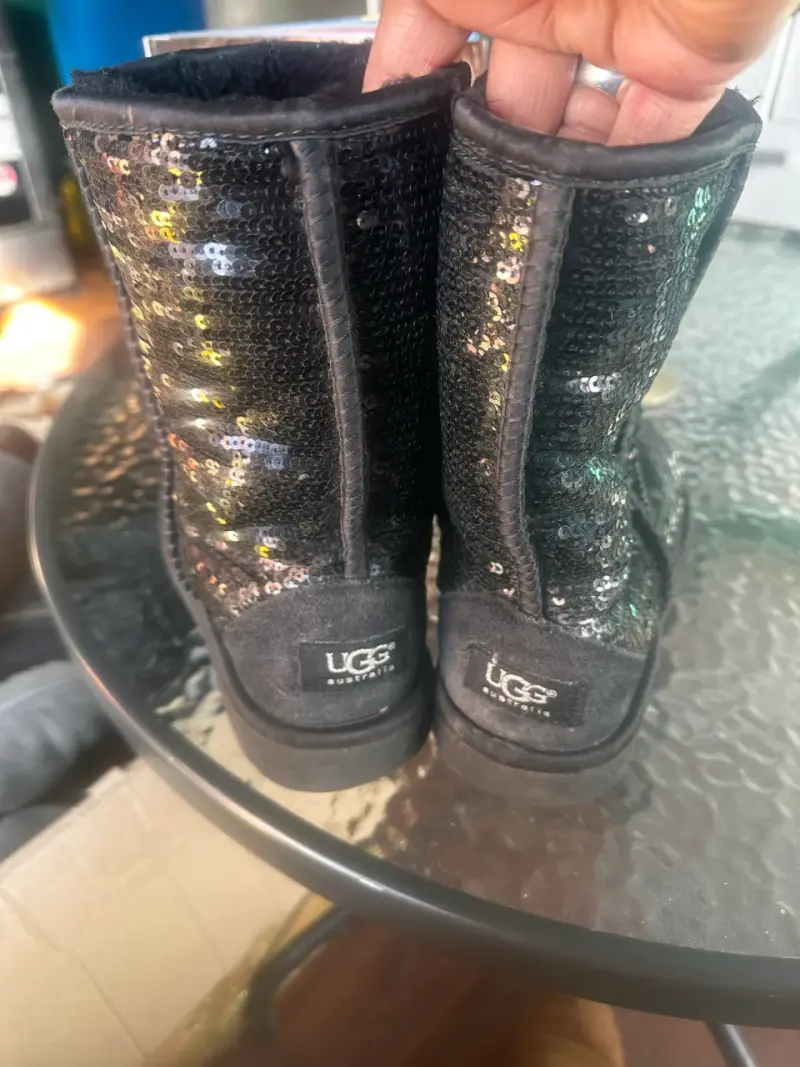 Botas negras con lentejuelas UGG para mujer - 2