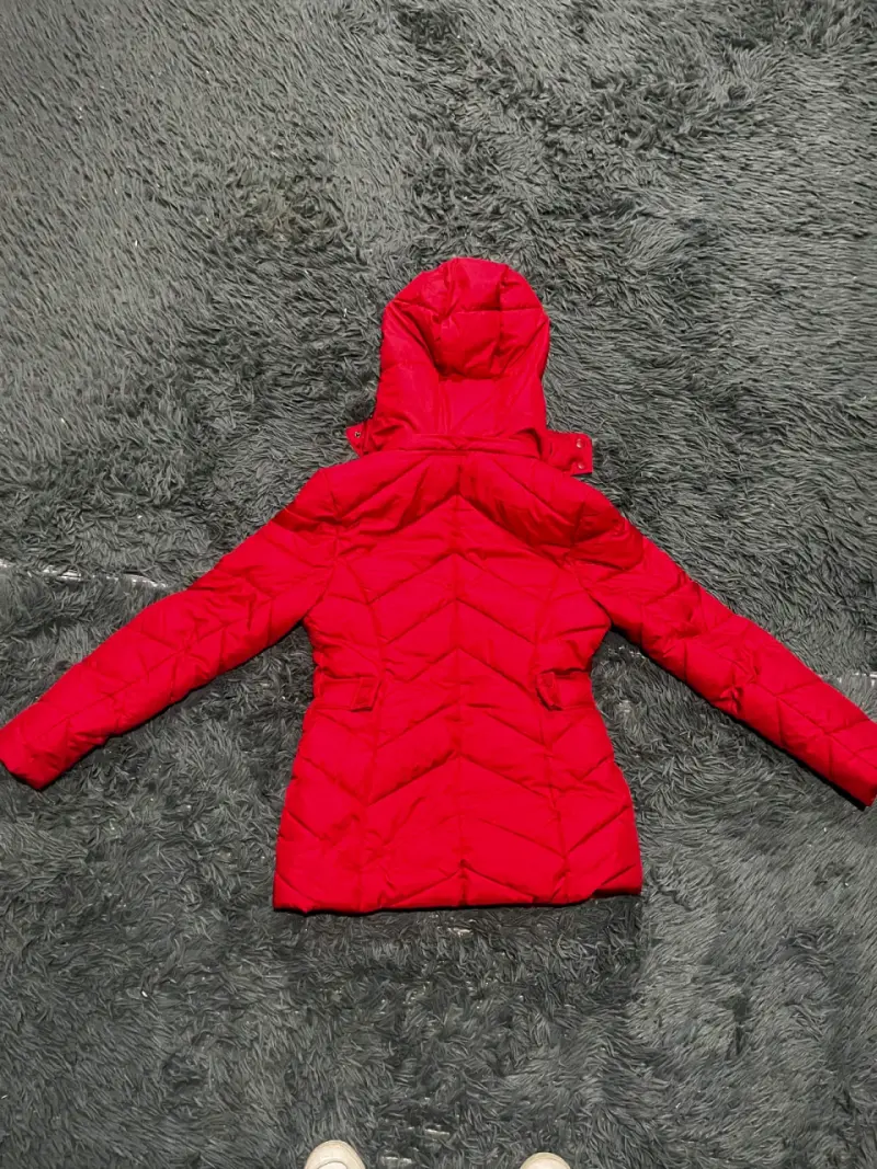 Chaqueta de invierno roja Patagonia con capucha - 4