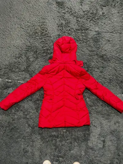 Chaqueta de invierno roja Patagonia con capucha - miniatura 4