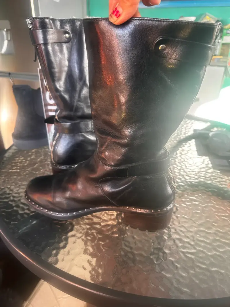 Botas de cuero negras con hebillas - 2