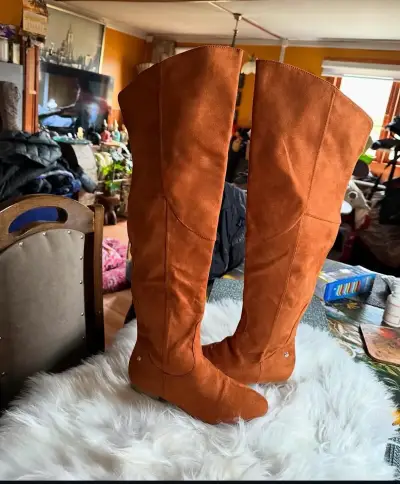 Botas altas de gamuza color marrón - miniatura 1
