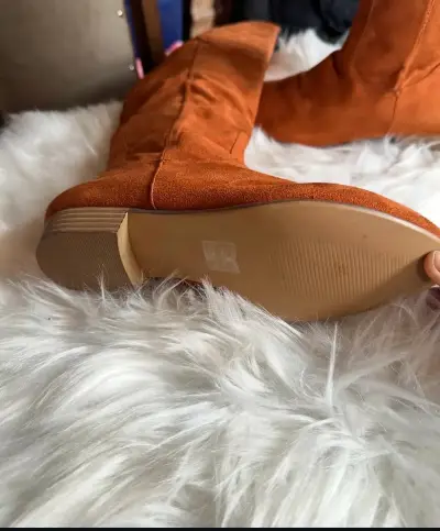 Botas altas de gamuza color marrón - miniatura 2