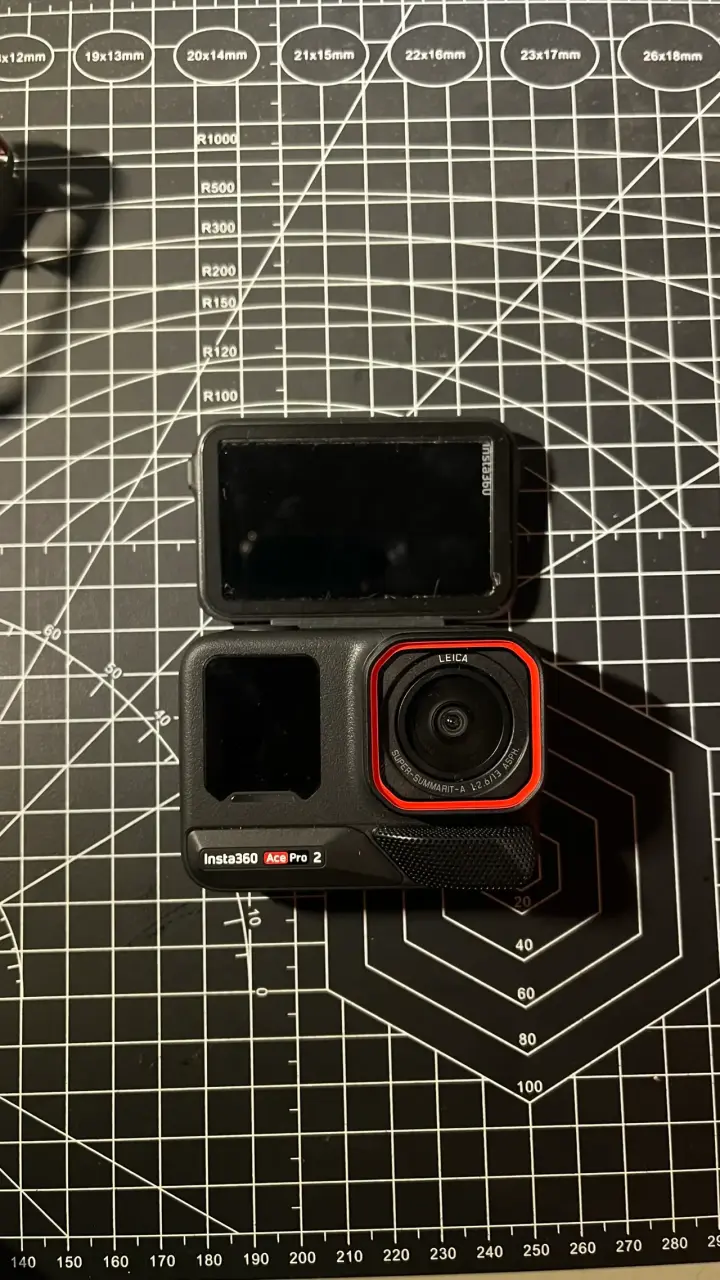 Cámara de acción Insta360 Ace Pro 2 con accesorios - 3