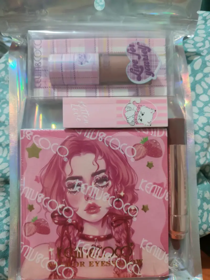 Set de Maquillaje Kevin & Coco con Sombras y Labiales - 1