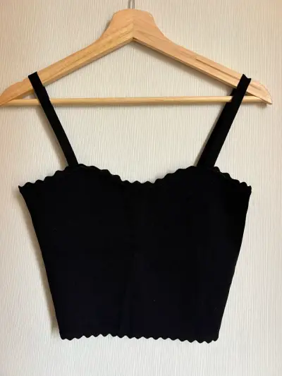 Top negro de tirantes Zara en buen estado - miniatura 1