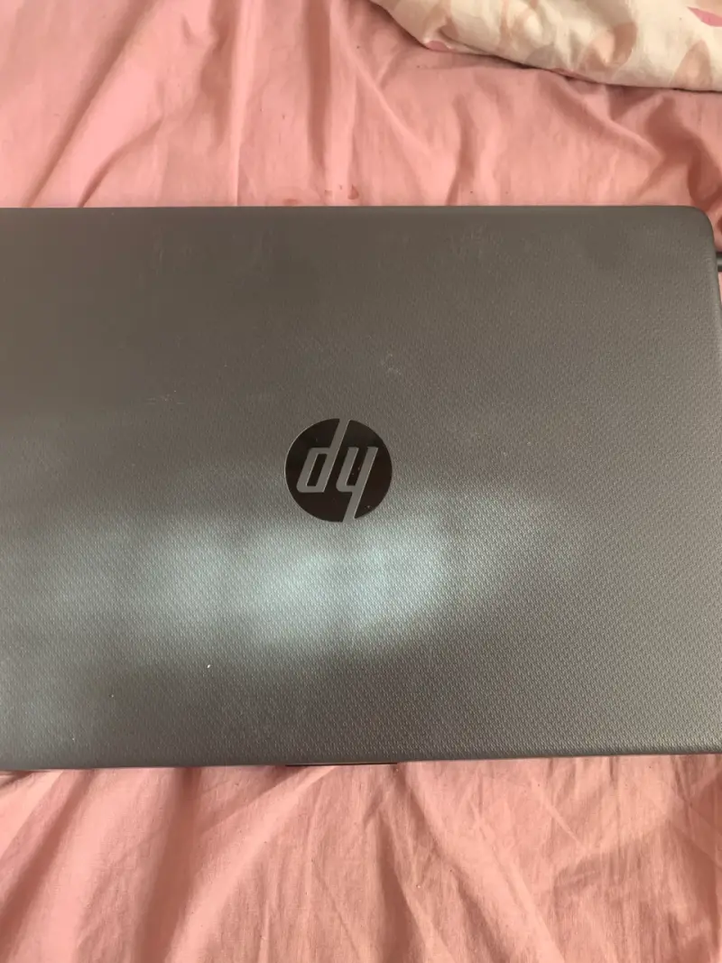 Notebook HP con procesador Intel Core i5 - 1