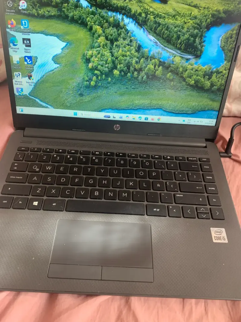 Notebook HP con procesador Intel Core i5 - 3