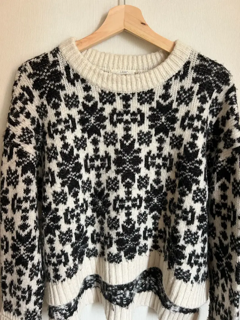 Suéter de lana estampado blanco y negro H&M - 1