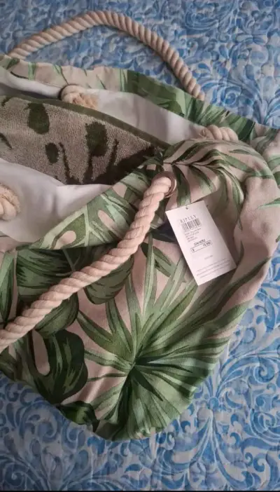 Bolso playero con diseño de hojas tropicales - miniatura 2