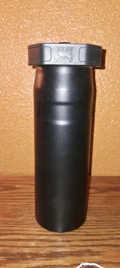 Botella térmica Stanley negra con tapa - miniatura 1