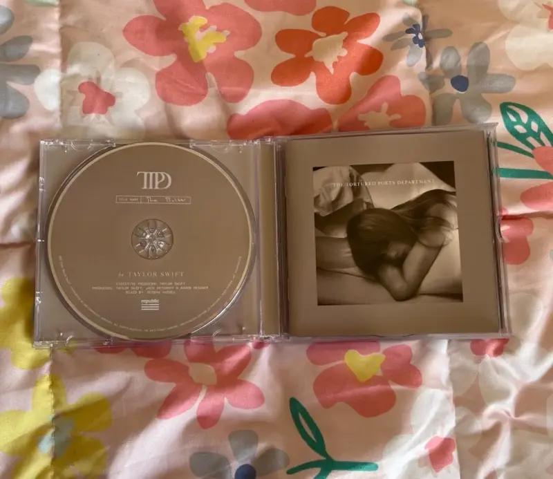 CD The Tortured Poets Department de Taylor Swift - 2