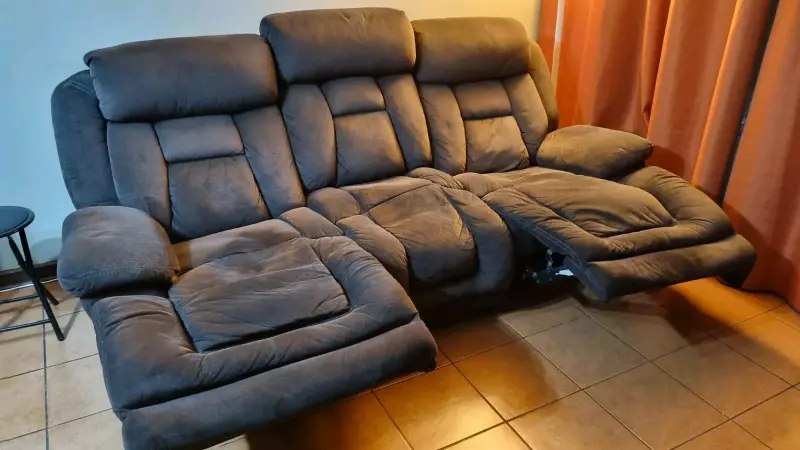 Sofá reclinable de tela café - 6