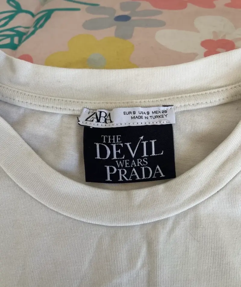 Polera Zara The Devil Wears Prada blanca - 3