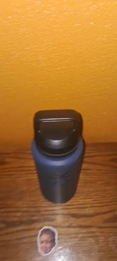Botella térmica azul con tapa negra bubba - miniatura 3