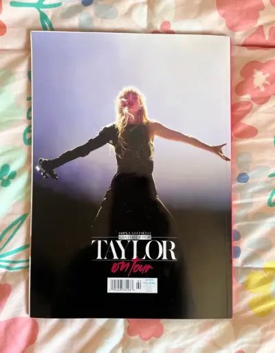 Revista Coleccionable Taylor On Tour - miniatura 2
