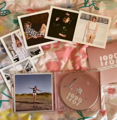 CD 1989 Taylor's Version con fotos exclusivas - miniatura 2