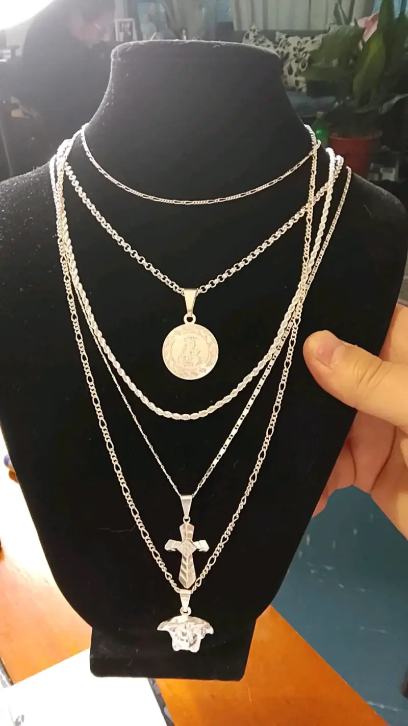 Cadenas de Plata con Colgantes