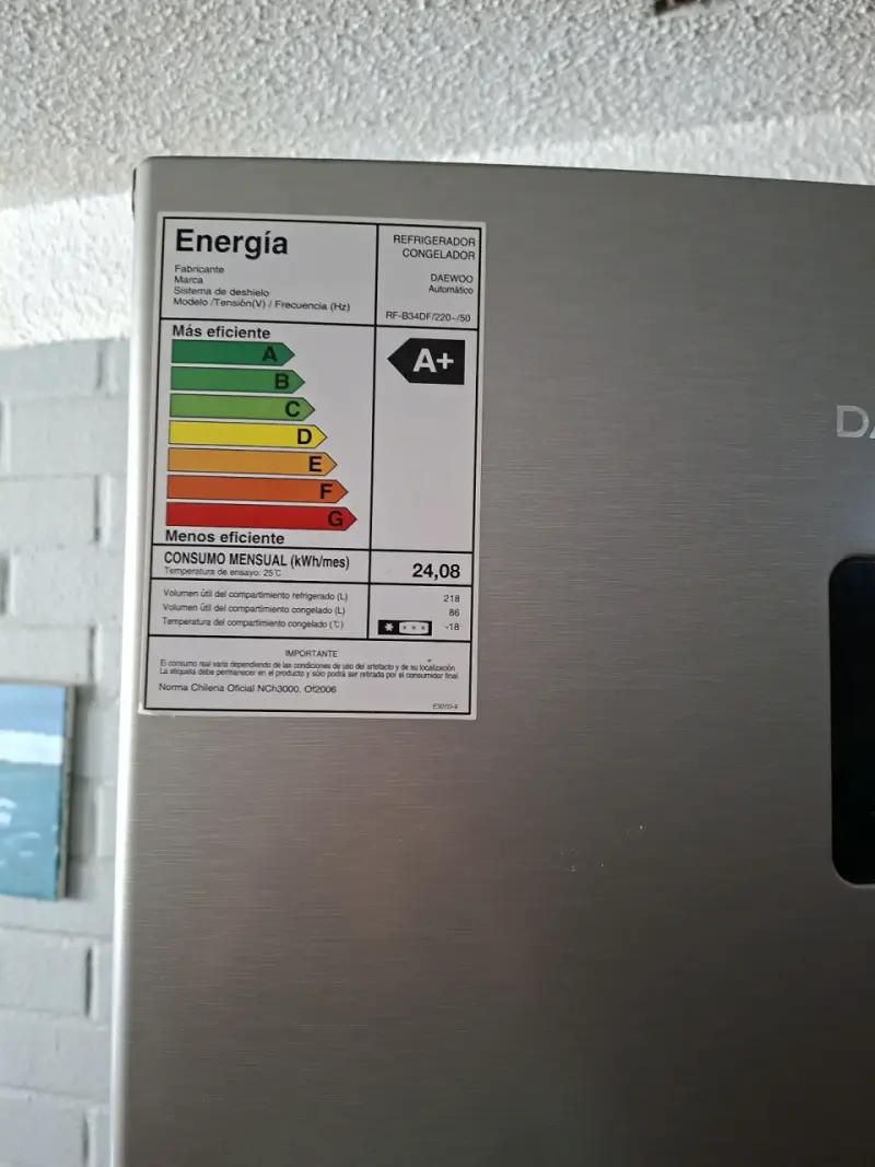 Refrigerador Daewoo con dispensador de agua - 2