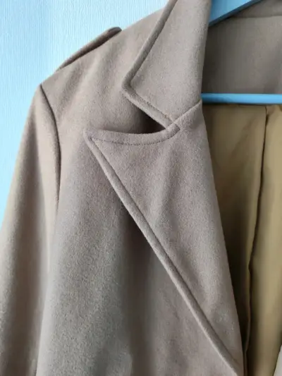 Chaqueta de lana beige - miniatura 3