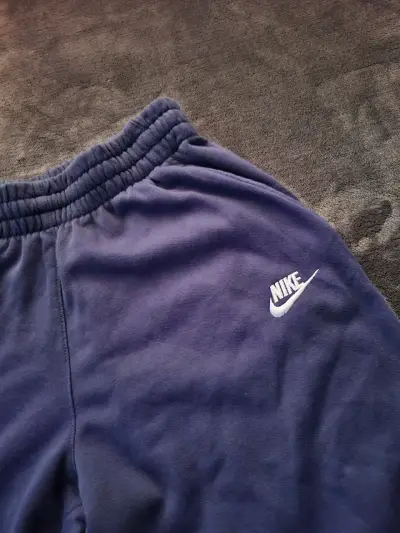 Pantalones deportivos Nike azul marino para hombre - miniatura 3