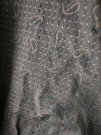 Blusa negra estampada - miniatura 3