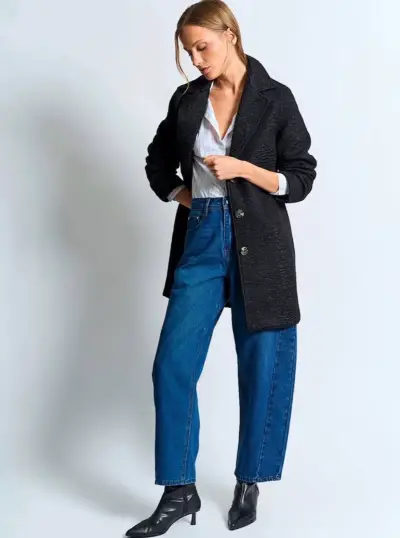 Abrigo largo negro para mujer elegante - miniatura 3
