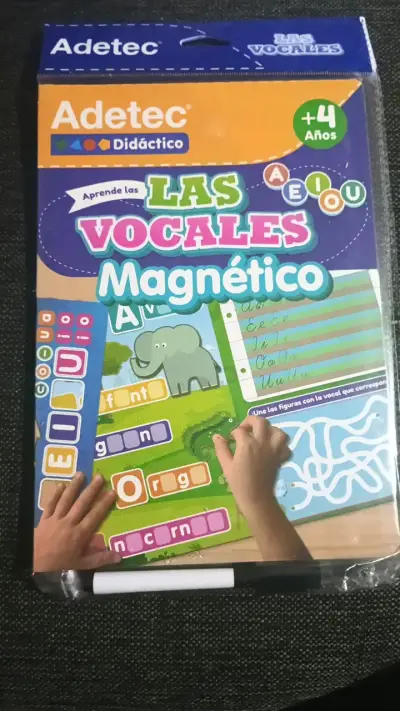 Juego educativo magnético Adetec Las Vocales - miniatura 2