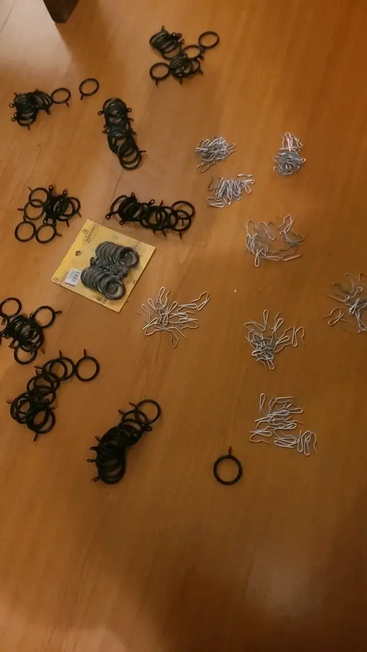 Juego de ganchos y anillos para cortinas