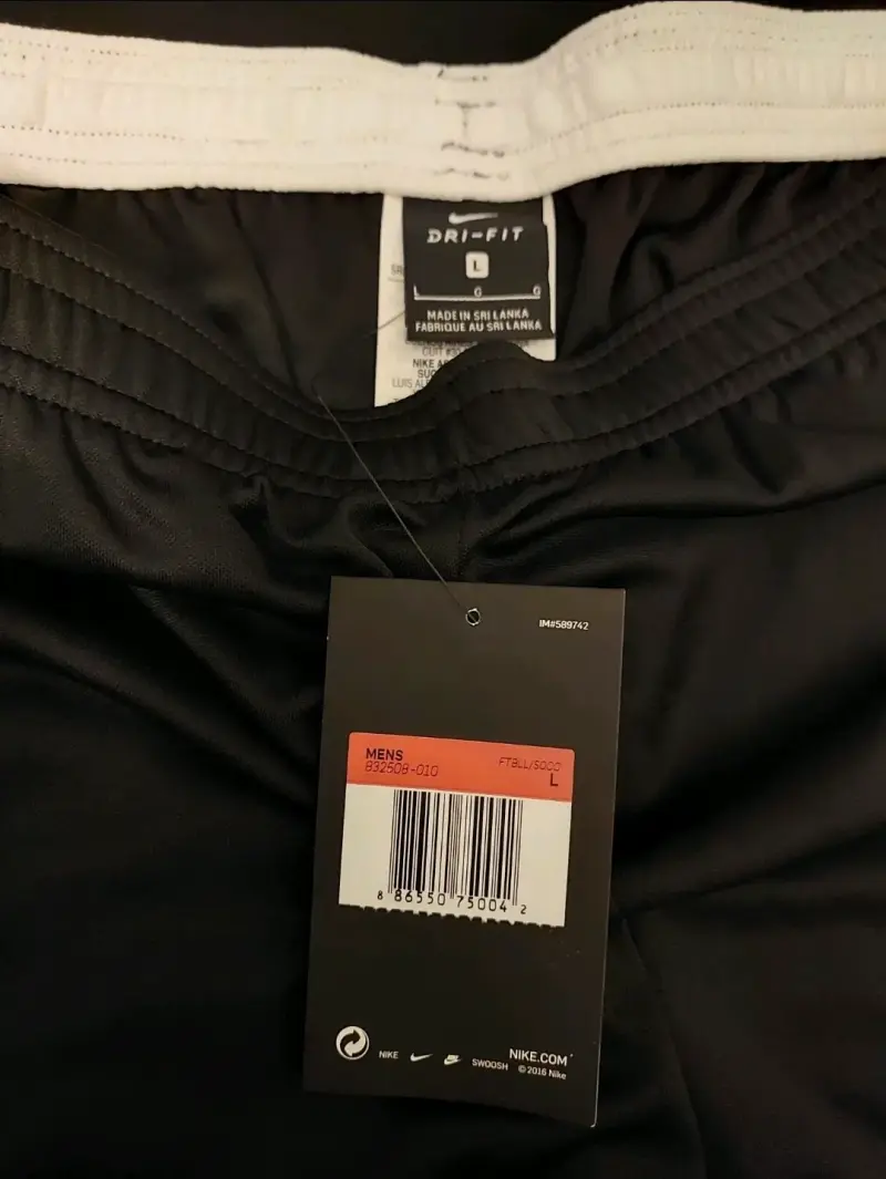 Shorts deportivos Nike Dri-Fit negros para hombre - 2