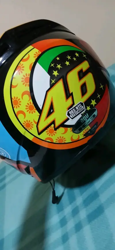 Casco de moto AGV edición especial colorido - miniatura 3