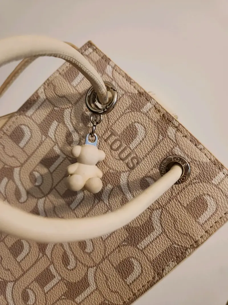 Bolso bandolera Tous beige con estampado - 3