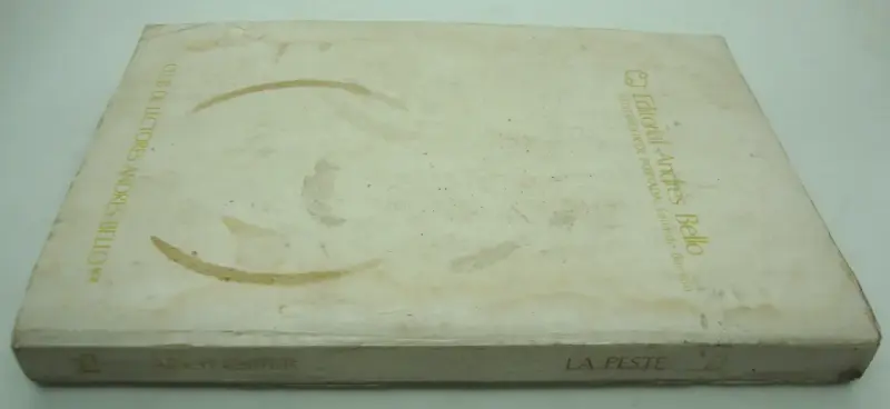 Libro 'La Peste' de Albert Camus en buen estado - 3