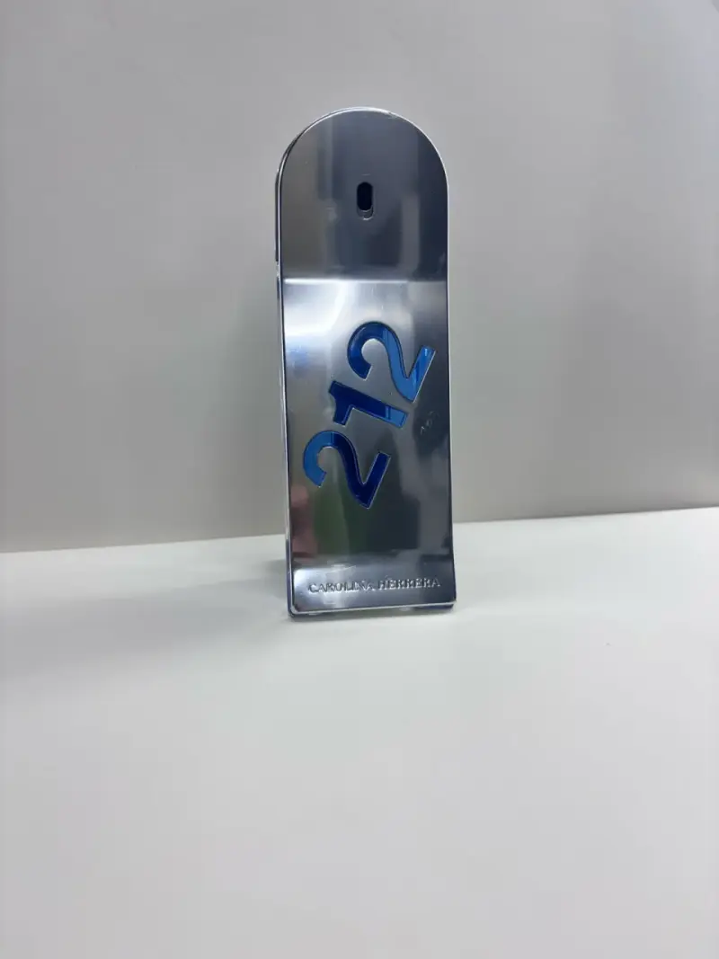 Perfume Carolina Herrera 212 Men Héroes 100ml - 2
