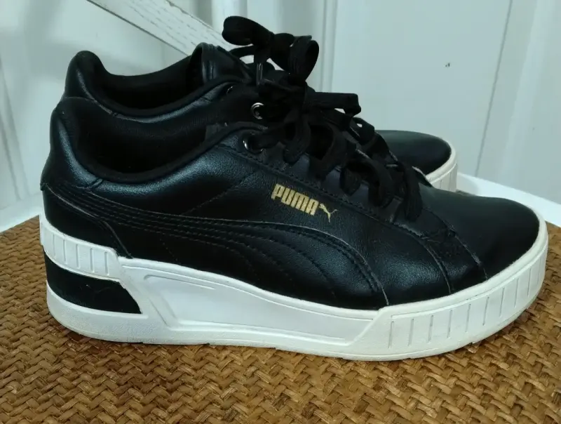 Zapatillas deportivas Marca Puma mujer. Número 38 - 2