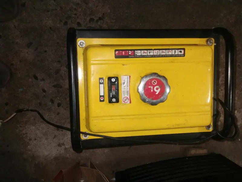 Generador a gasolina Krafter KI1250M 1000W - 5