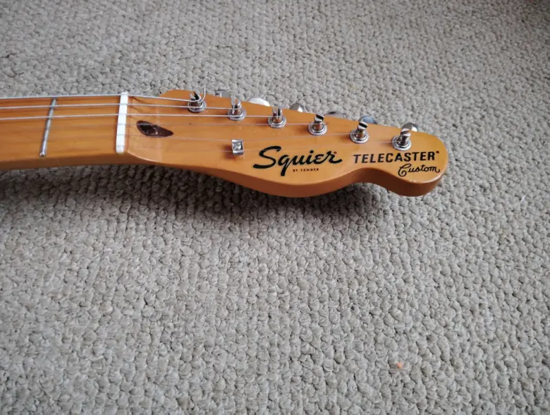 Guitarra Squier Telecaster Custom - 4