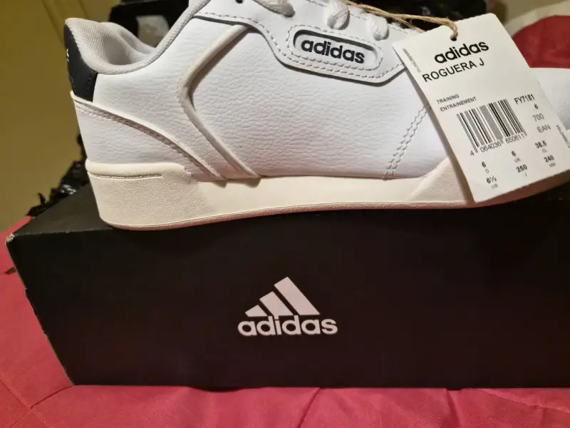 Zapatillas blancas Adidas Roguera J para entrenamiento - 3