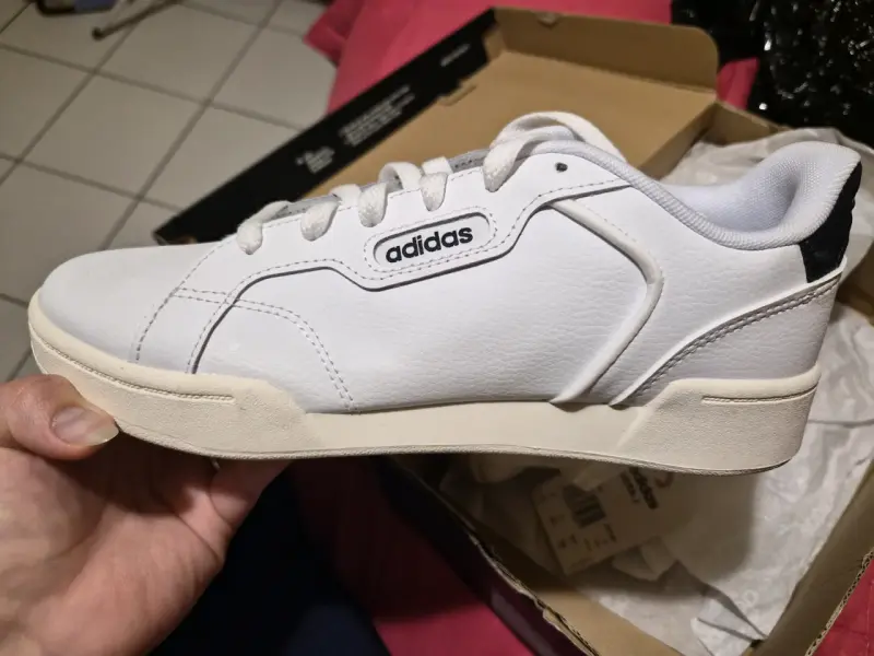 Zapatillas blancas Adidas Roguera J para entrenamiento - 4